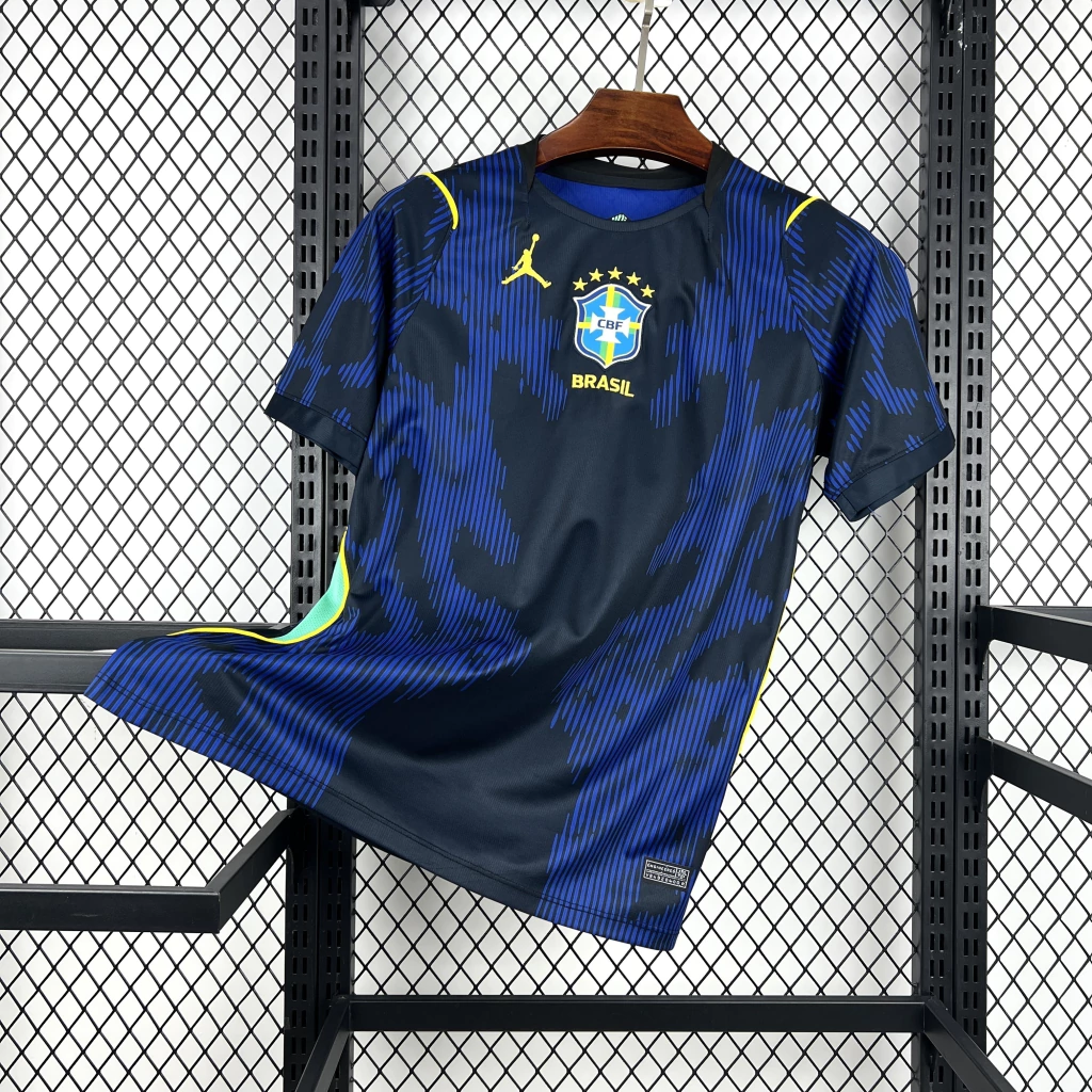 Camisa da Seleção Brasileira azul modelo visitante torcedor
