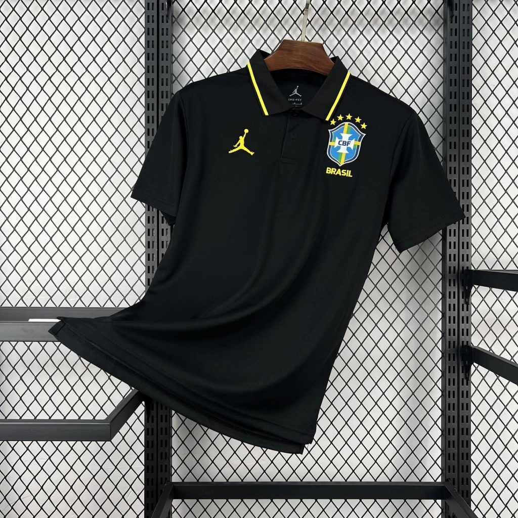 Camisa polo da Seleção Brasileira com escudo bordado